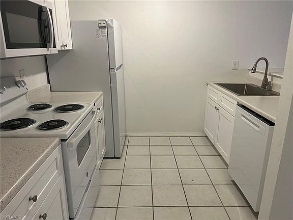 3rd image of 27501 Playa Del Rey Ln #503