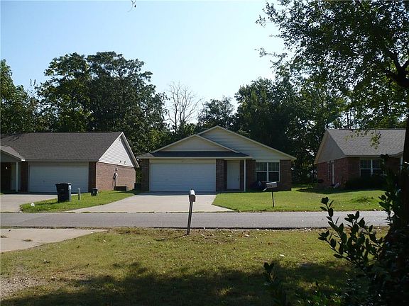 2nd image of 216 S Osage Ave
