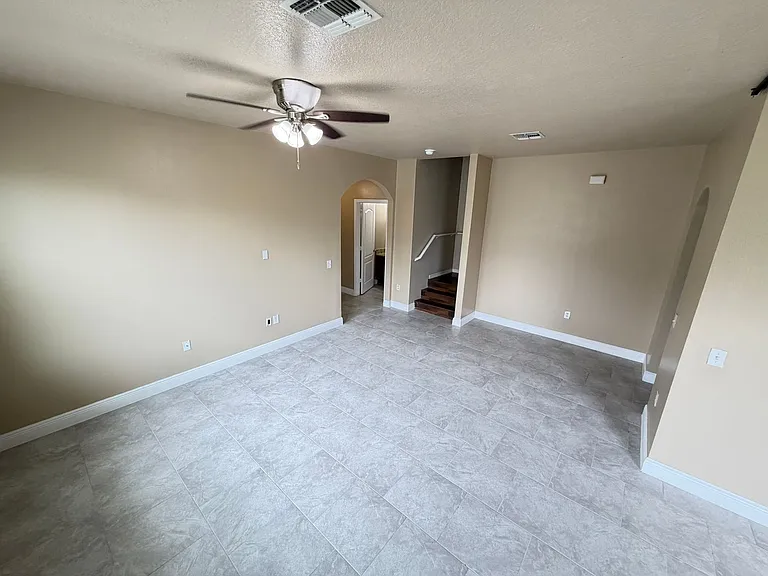 2411 Grasmere View Pkwy N — Photo 11