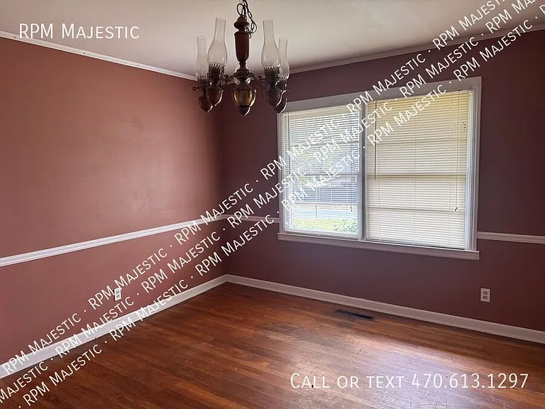 5247 Scofield Rd — Photo 6