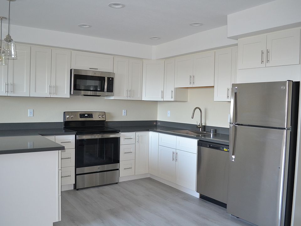 1st image of 1015 Continentals Way #330