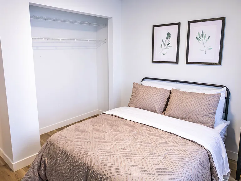 Elevate Apartments at Hawkeye - Student Housing — Photo 9
