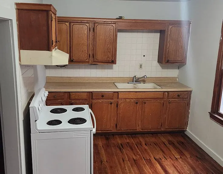 112 S Orchard St — Photo 9