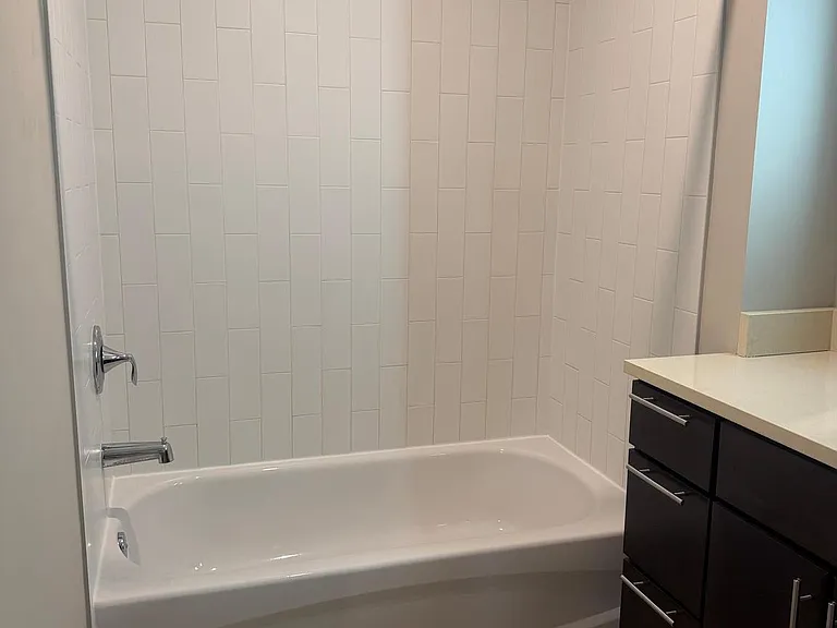 1320 Fenwick Ln #700 — Photo 21