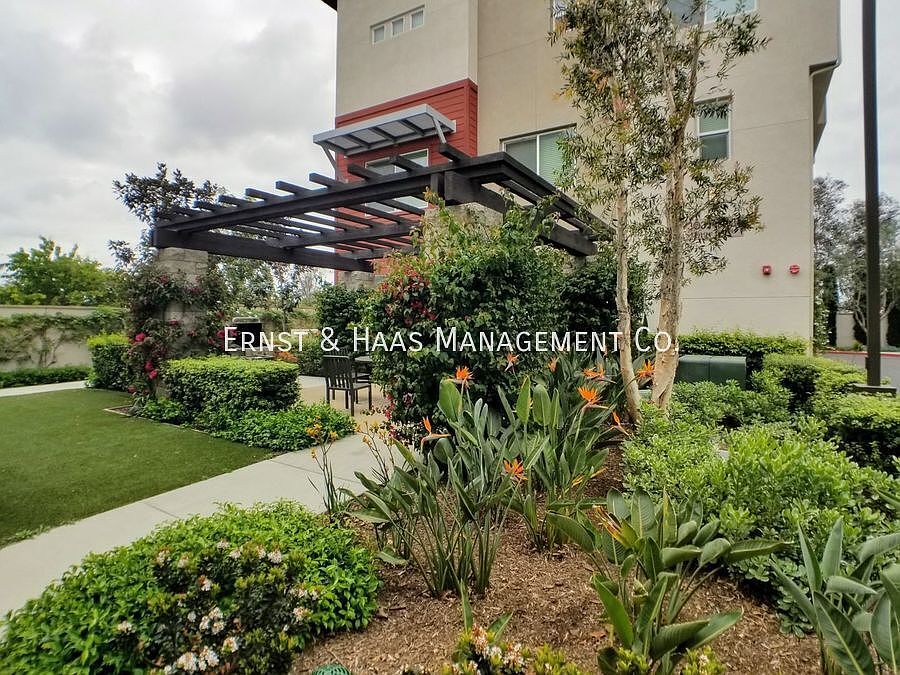 1st image of 5777 Acacia Ln