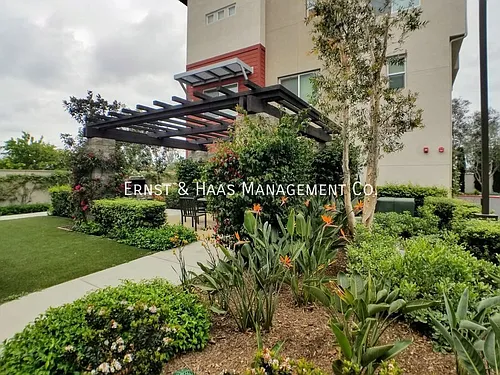5777 Acacia Ln Photo 1