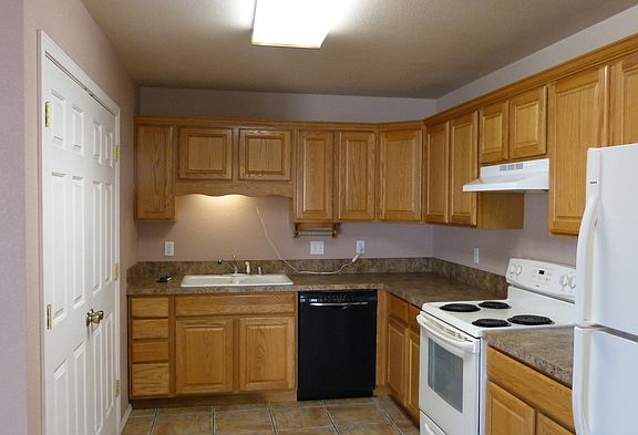 4th image of 2321 Newman Dr