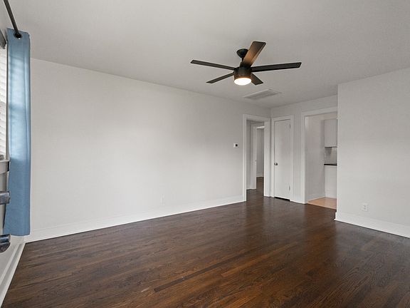 3rd image of 1511 21st Ave N #C