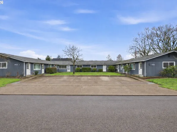 822 S Columbia St, Newberg, OR 97132