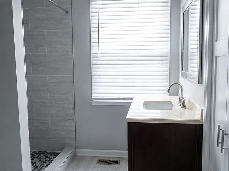 223 Walnut Dr — Photo 7