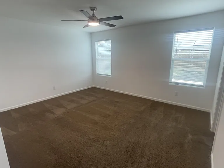 2224 Eldridge Ave — Photo 10