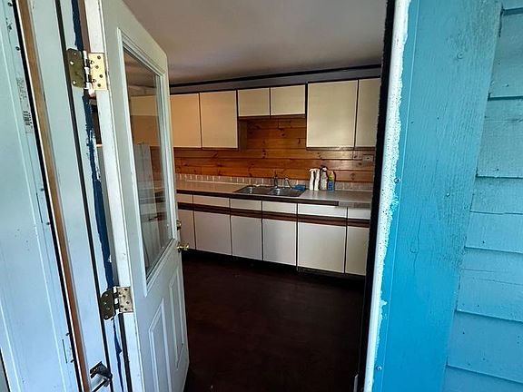 3rd image of 4273 Main St #1