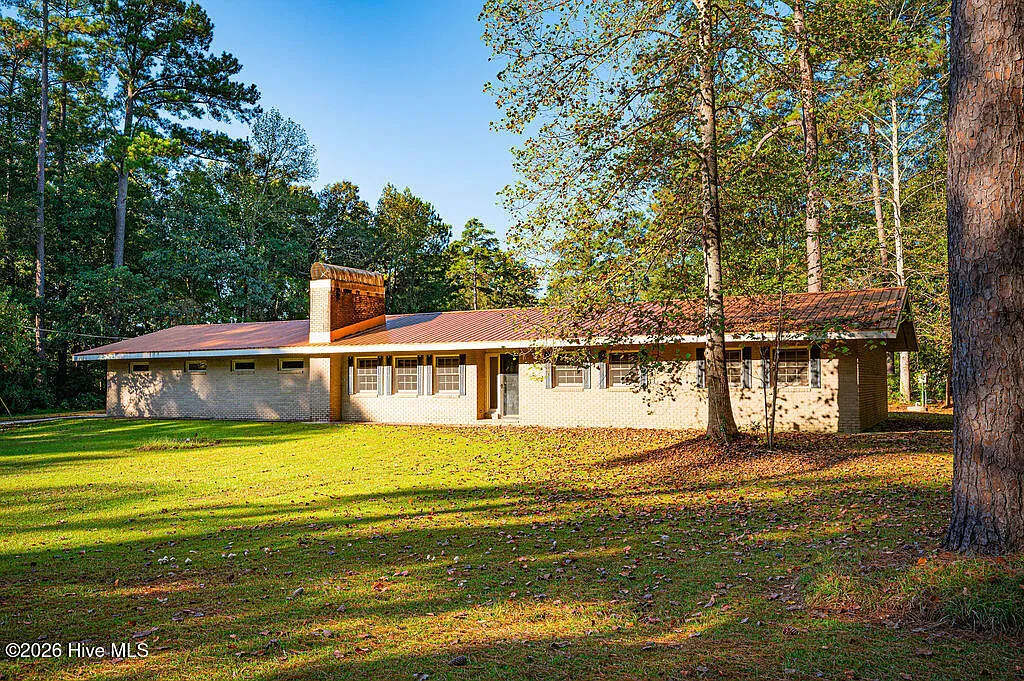3 bed, 2.5 bath, 1810 sqft, $2,000 — Photo 2