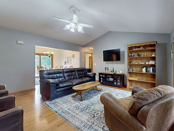 4th image of 3801 Meadowknolls Rd
