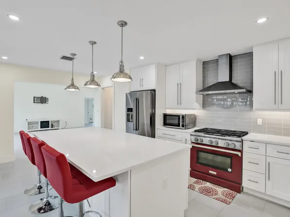 320 SE 5th Avenue, Pompano Beach, FL 33060