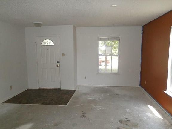 4th image of 10805 Cyrus Dr
