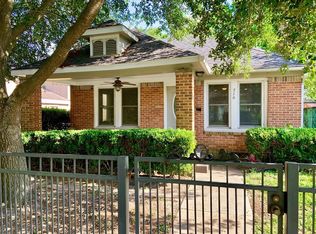 710 E 17th St, Houston, TX 77008