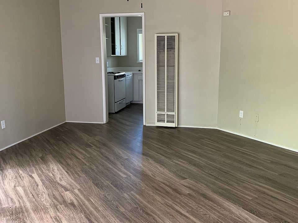 1st image of 1028 A Ave APT B