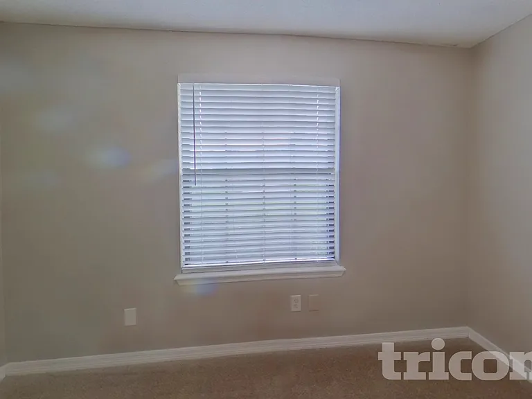589 Robert Livingston St — Photo 11
