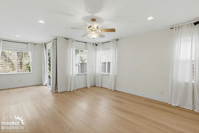 706 Casita Ln — Photo 8