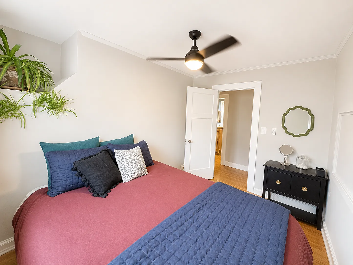 2 bed, 1000 sqft, $1,850 — Photo 3