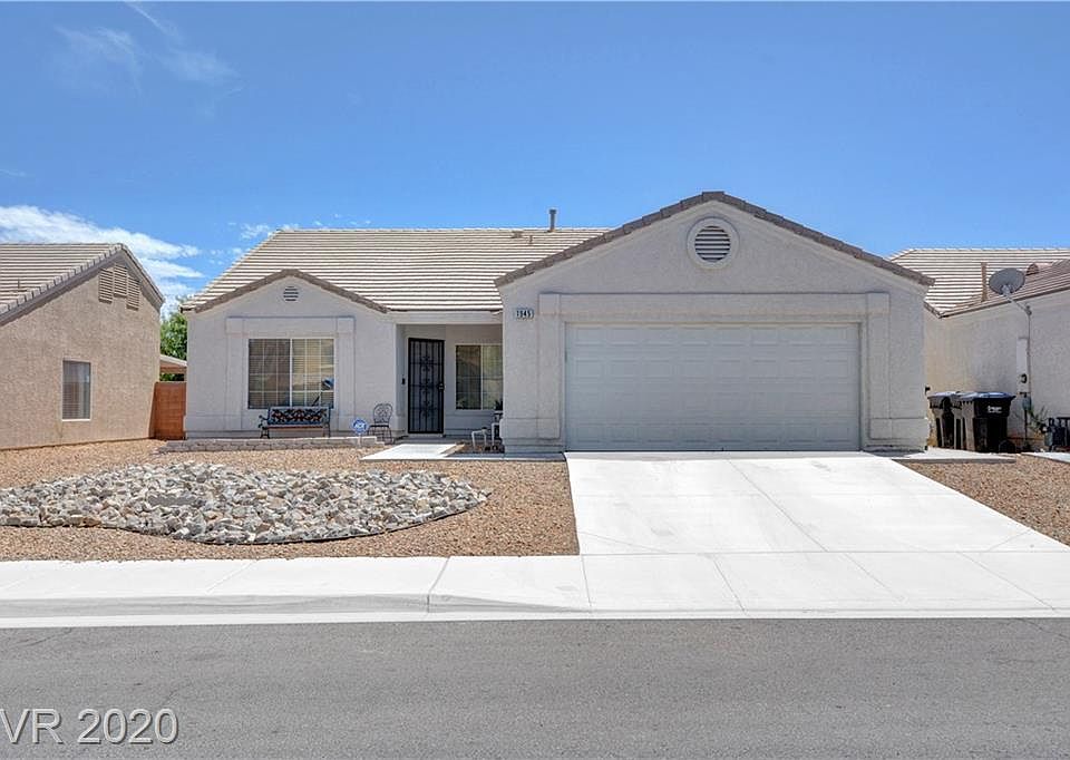 1st image of 1945 W Hammer Ln
