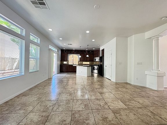 5th image of 6824 Philharmonic Ave #0