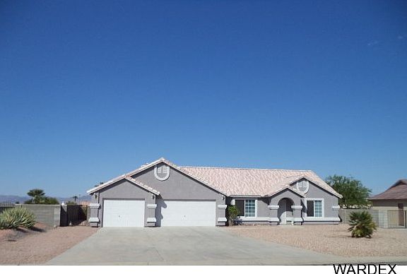 3rd image of 4097 S Nicholas Dr