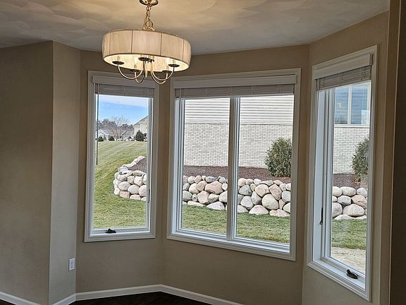 3rd image of 6236 Meadows Cir #6236