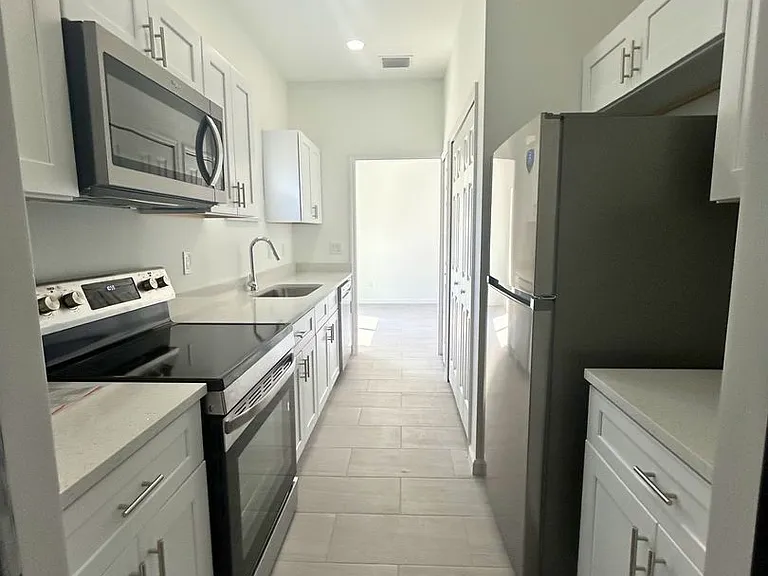544 Highlands Lake Dr — Photo 5