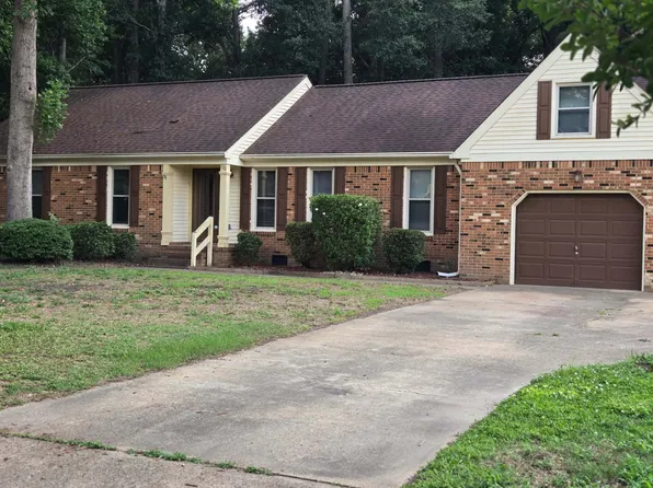828 Jo Anne Cir, Chesapeake, VA 23322