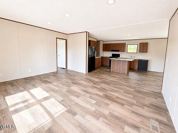 5th image of 2138 5th St