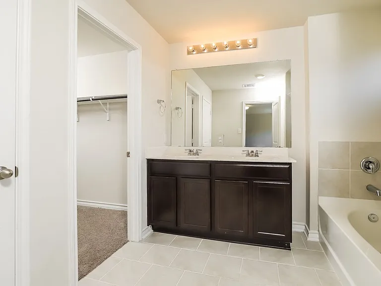 6830 Whisper Grv — Photo 13