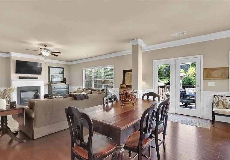 4960 Wilshire Xing — Photo 35