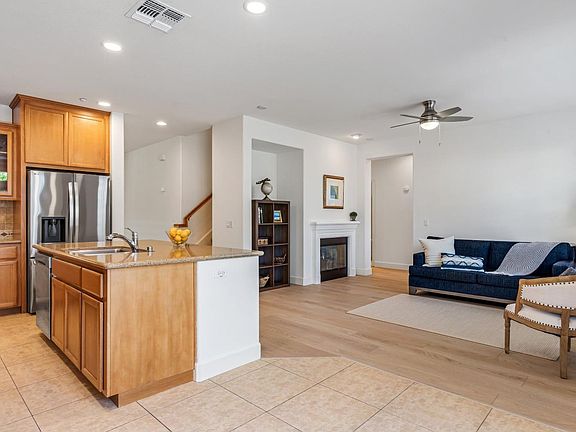 4th image of 1715 Southgate Drive