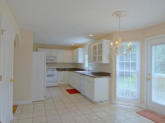 4th image of 1528 Justice Ln