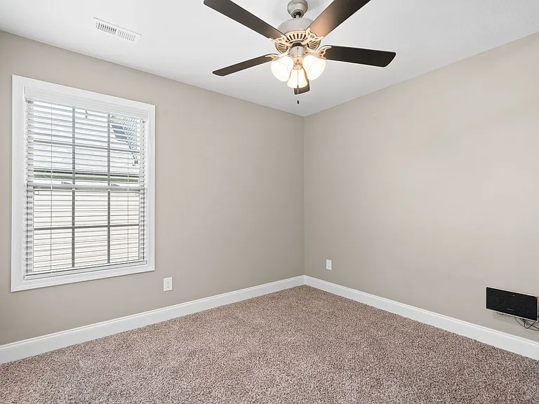 515 Sourwood Dr — Photo 19
