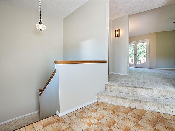 4th image of 1580 Forest Hills Blvd