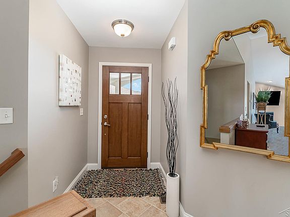 4th image of 14 Tuscany Cir