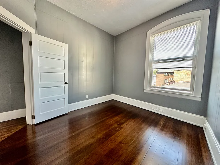 100 Cabot St #7 — Photo 16