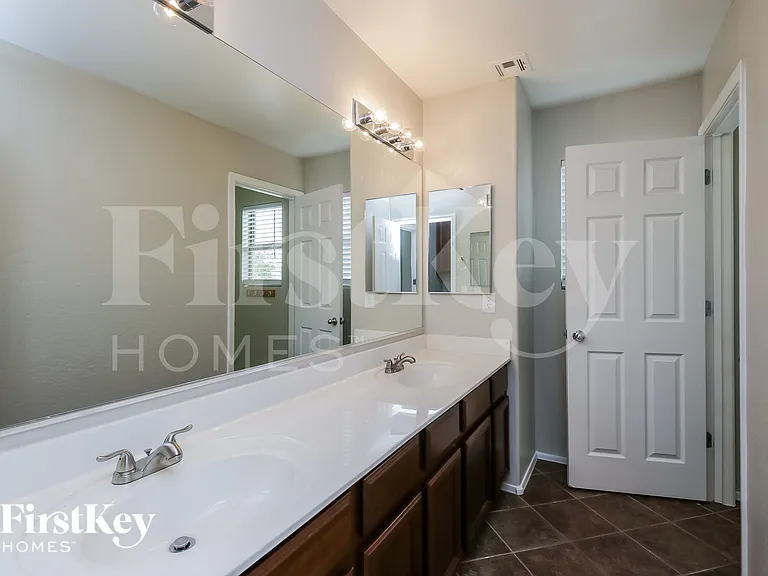 2641 W Prospector Way — Photo 9