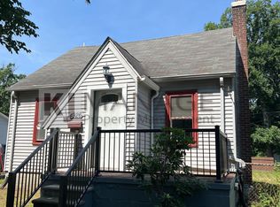 4926 Moore St, Wayne, MI 48184