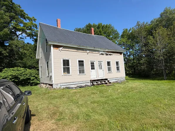 4 Chapin Avenue, Monson, ME 04464