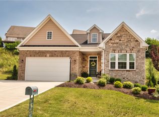209 Saint Andrews Dr, Canonsburg, PA 15317