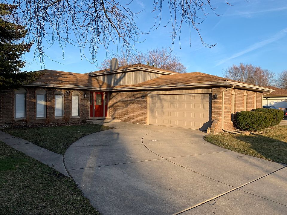 1st image of 648 Thornwood Dr