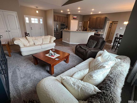 4th image of 4139 Stonybrook Dr