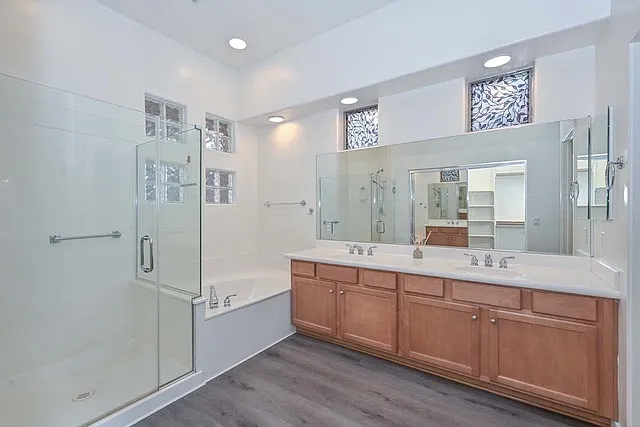 2210 E Branham Ln — Photo 20