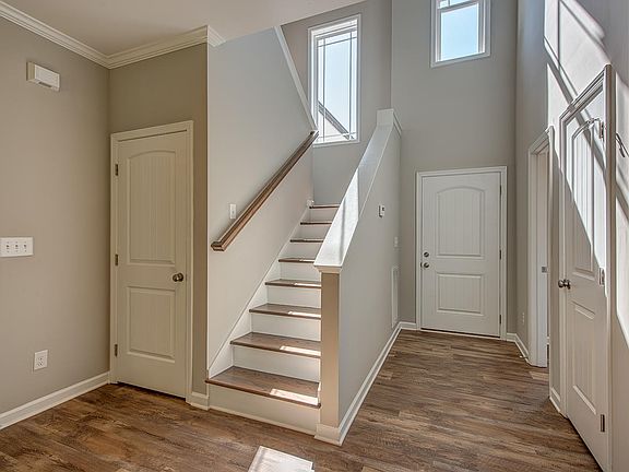 4th image of 205 Allendale Ct