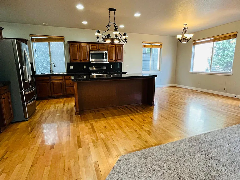 2490 NW Parnell Ter — Photo 7