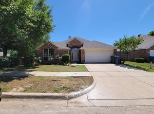 4030 Chinaberry Dr, Garland, TX 75043